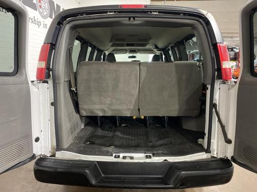 2017 Chevrolet Express 3500 LS