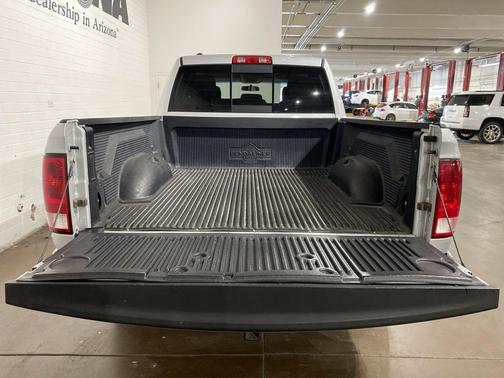 2016 RAM 1500 SLT