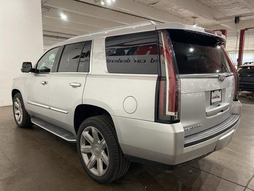 2016 Cadillac Escalade Luxury