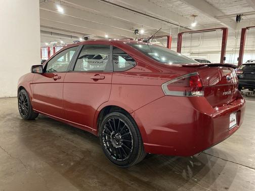 2010 Ford Focus SES