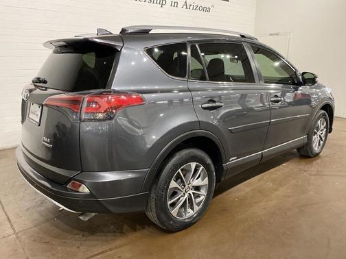 2018 Toyota RAV4 Hybrid XLE