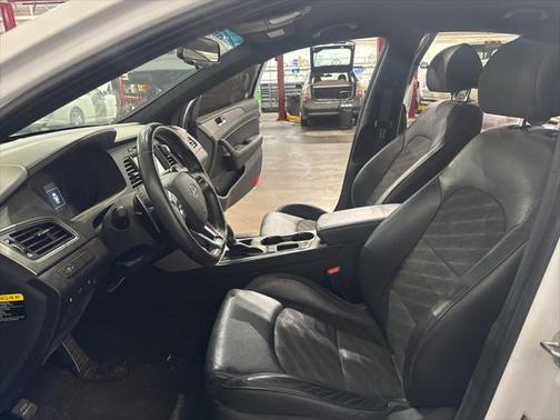2017 Hyundai SONATA Sport 2.0T