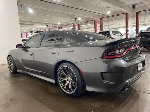 2016 Dodge Charger SRT 392