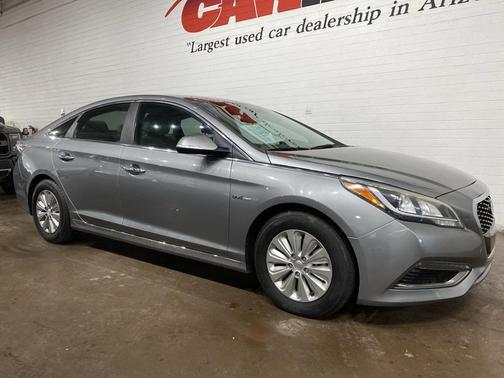 2017 Hyundai SONATA Hybrid SE