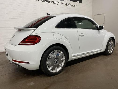 2019 Volkswagen Beetle 2.0T SE