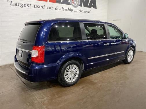 2013 Chrysler Town & Country Touring-L