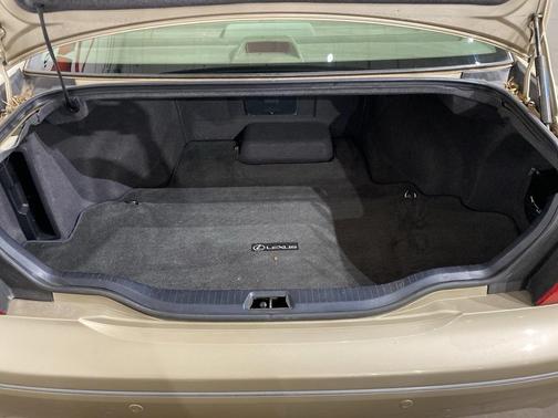 2004 Lexus LS 430 Base