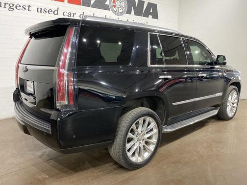 2017 Cadillac Escalade Luxury