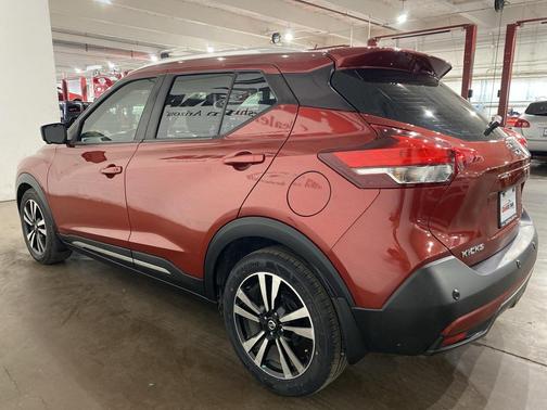 2020 Nissan Kicks SR