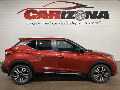 2020 Nissan Kicks SR