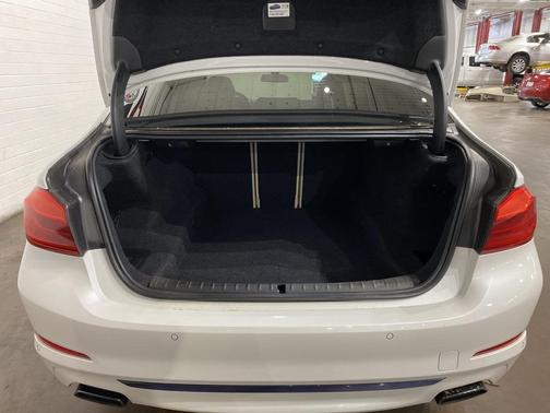 2018 BMW 540 540i