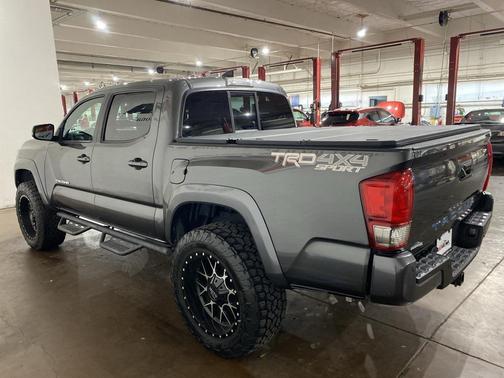2016 Toyota Tacoma SR