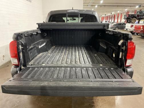 2016 Toyota Tacoma SR