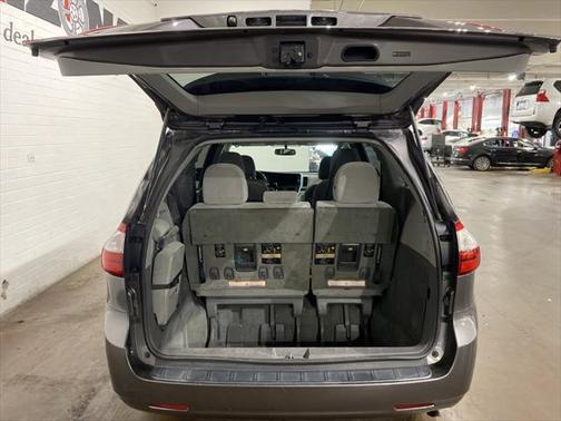 2015 Toyota Sienna LE