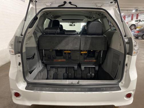 2012 Toyota Sienna SE