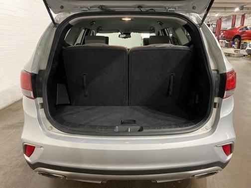 2017 Hyundai SANTA FE SE