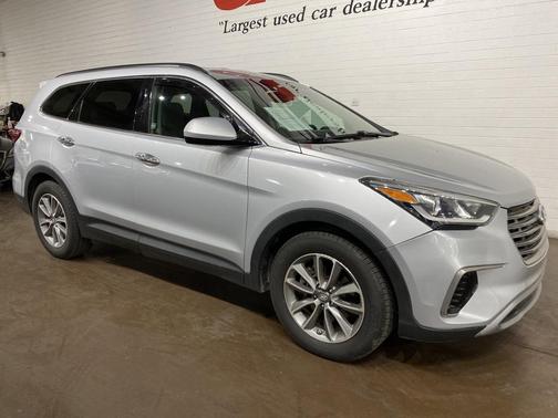 2017 Hyundai SANTA FE SE
