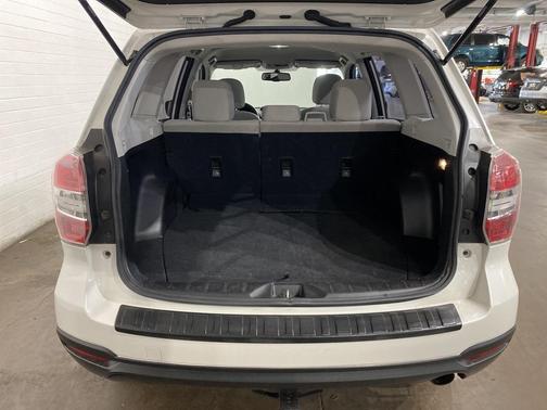 2016 Subaru Forester 2.5i