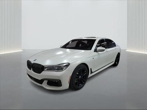 2018 BMW 750 i