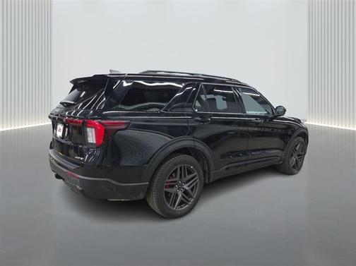 2025 Ford Explorer ST-Line 4WD