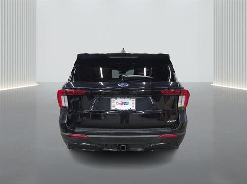 2025 Ford Explorer ST-Line 4WD