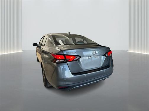 2021 Nissan Versa 1.6 SV