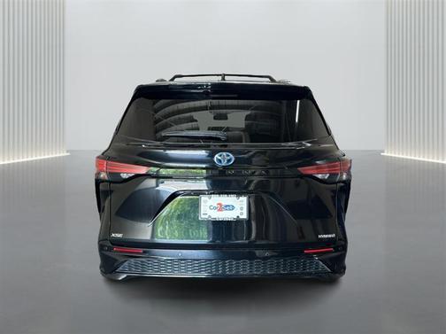 Black 2021 Toyota Sienna XSE 7 Passenger