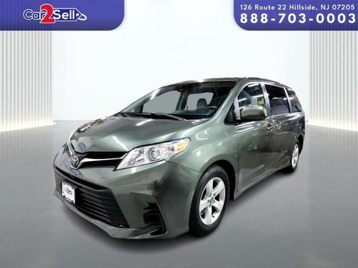 2018 Toyota Sienna LE