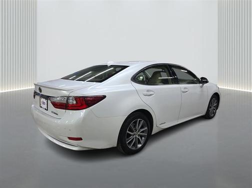 2018 Lexus ES 300h Base