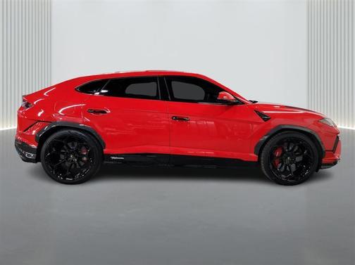 2024 Lamborghini Urus Performante
