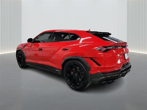 2024 Lamborghini Urus Performante