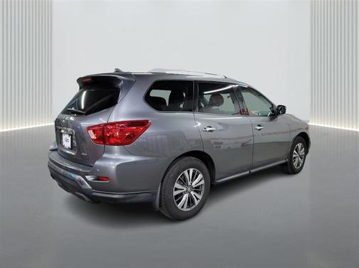 2020 Nissan Pathfinder S