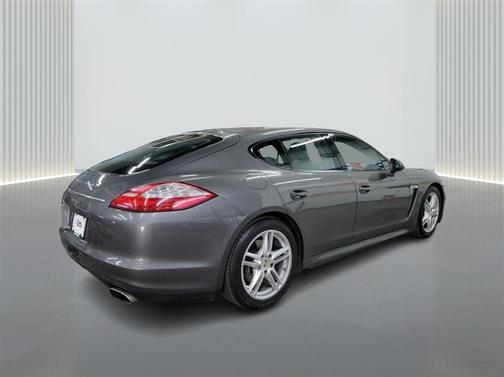 2013 Porsche Panamera 4