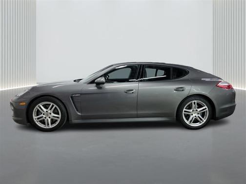 2013 Porsche Panamera 4