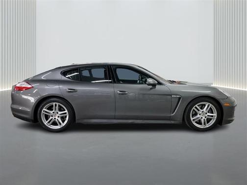 2013 Porsche Panamera 4
