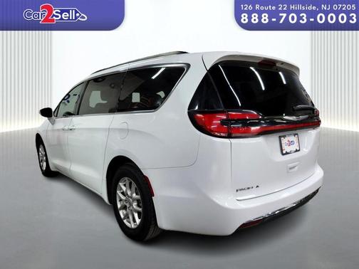 2022 Chrysler Pacifica Touring-L