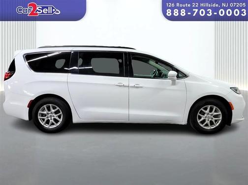 2022 Chrysler Pacifica Touring-L