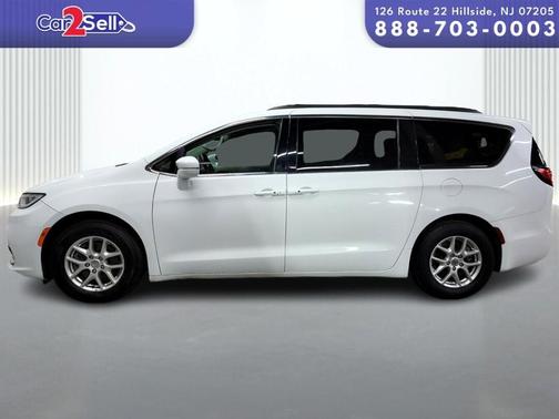 2022 Chrysler Pacifica Touring-L