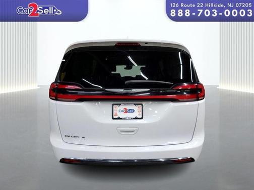 2022 Chrysler Pacifica Touring-L