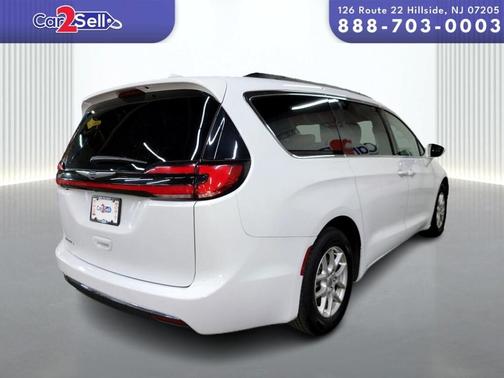 2022 Chrysler Pacifica Touring-L