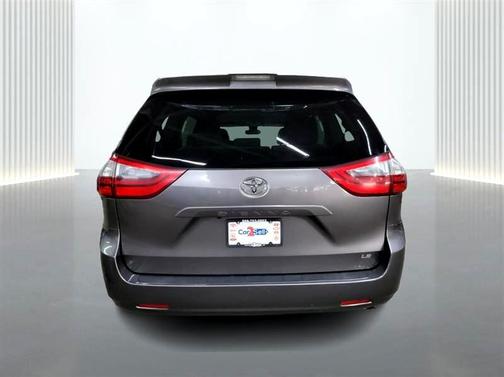 2020 Toyota Sienna LE