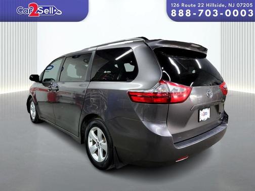 2020 Toyota Sienna LE