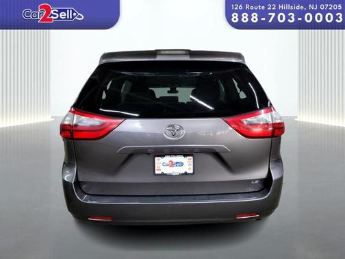 2020 Toyota Sienna LE