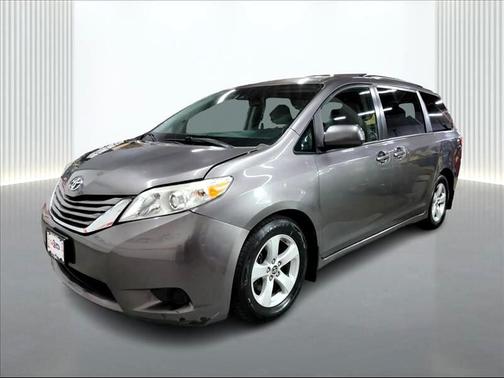 2020 Toyota Sienna LE