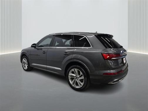 Samurai Gray Metallic 2022 Audi Q7 55 Premium