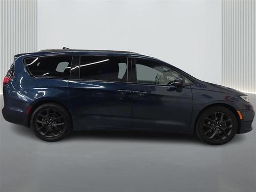 Dark Blue 2022 Chrysler Pacifica Touring-L