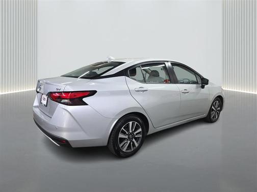 2022 Nissan Versa 1.6 SV