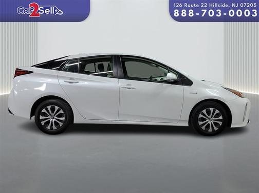 2021 Toyota Prius LE