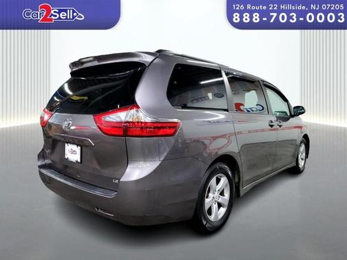 2020 Toyota Sienna LE
