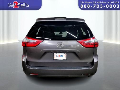 2020 Toyota Sienna LE